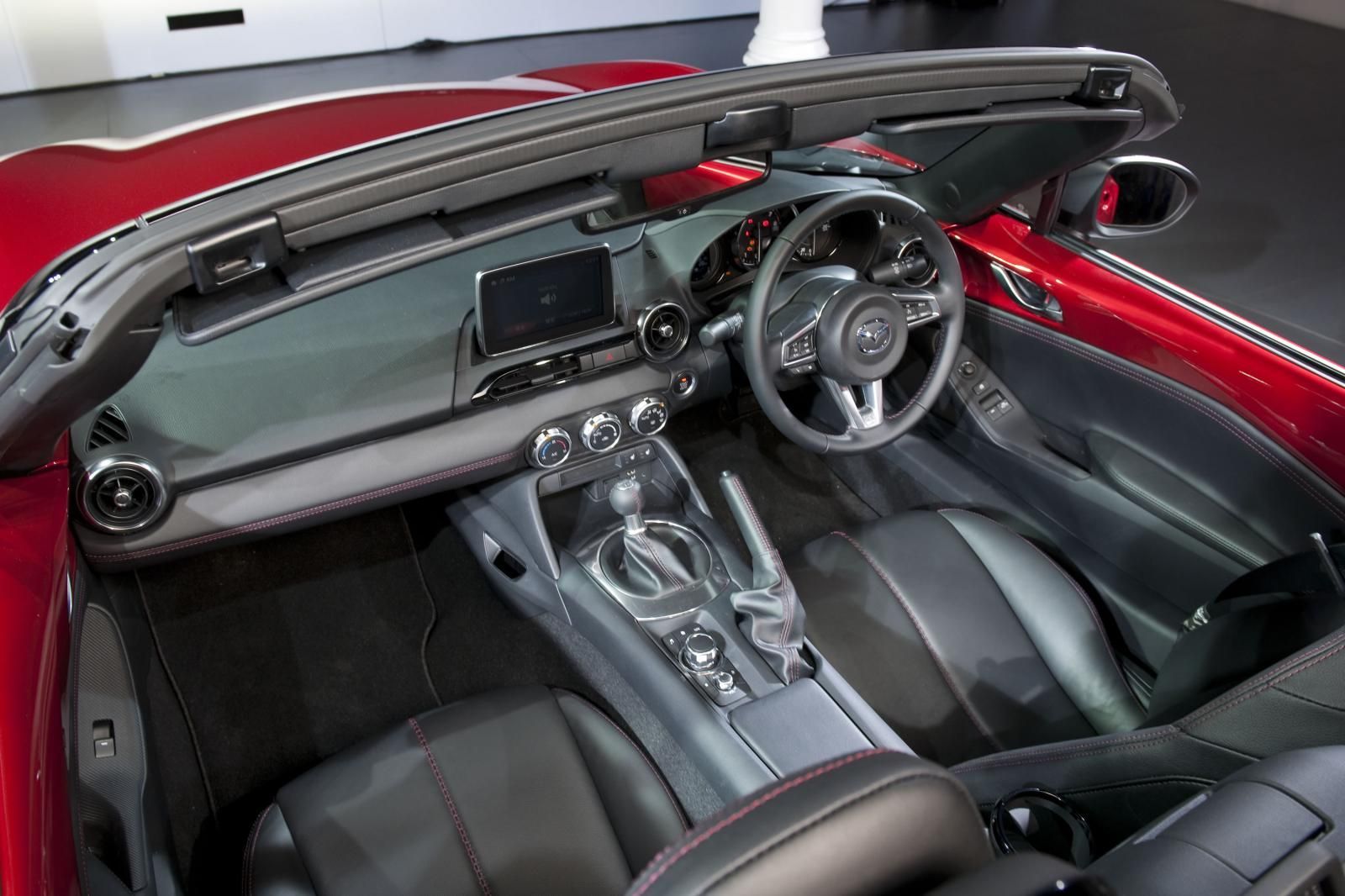 YEN 2015 MAZDA MX-5 LK RESM GALERS
