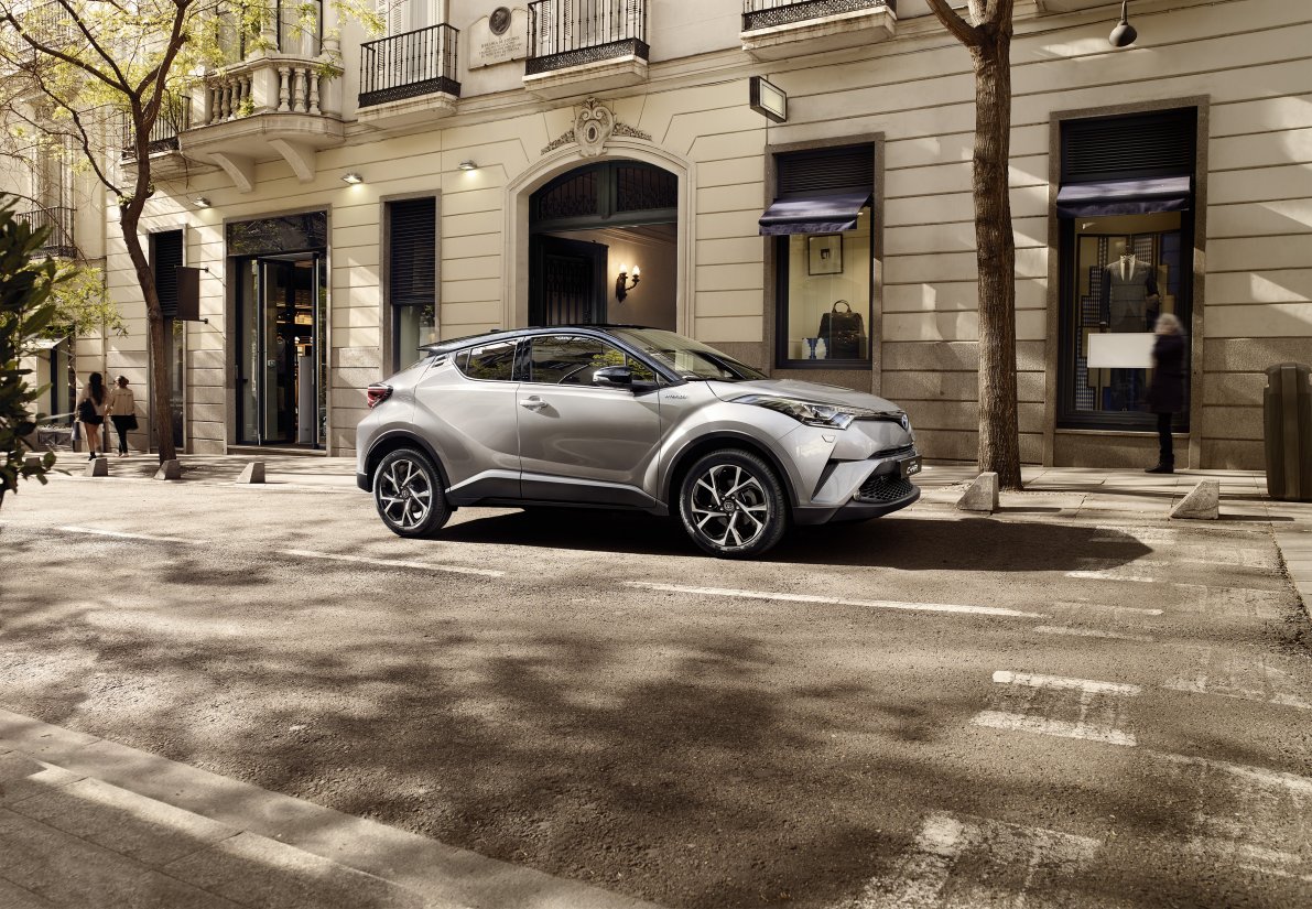 2017 Toyota C-HR Kabin G�r�nt�leri
