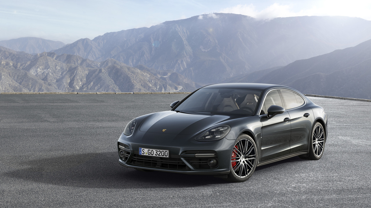 2017 Porsche Panamera Resim Galerisi