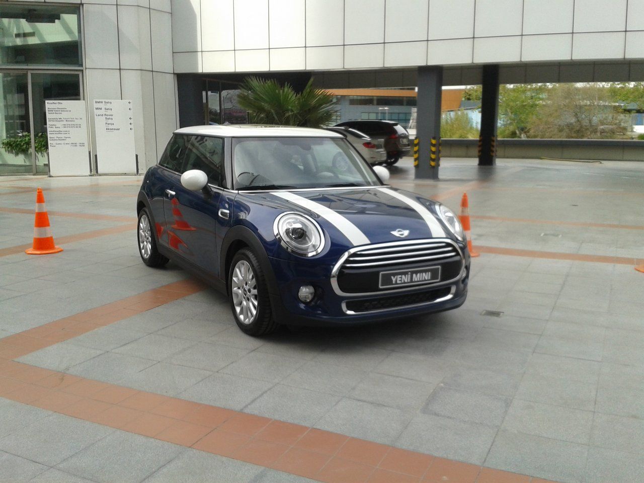 YEN NESL 2014 MN COOPER TRKYE'DE RESM GALERS