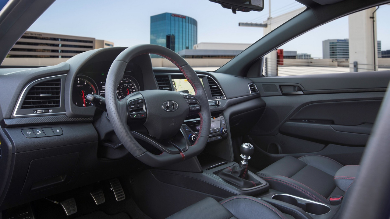 2016 Hyundai Elantra Sport Resim Galerisi