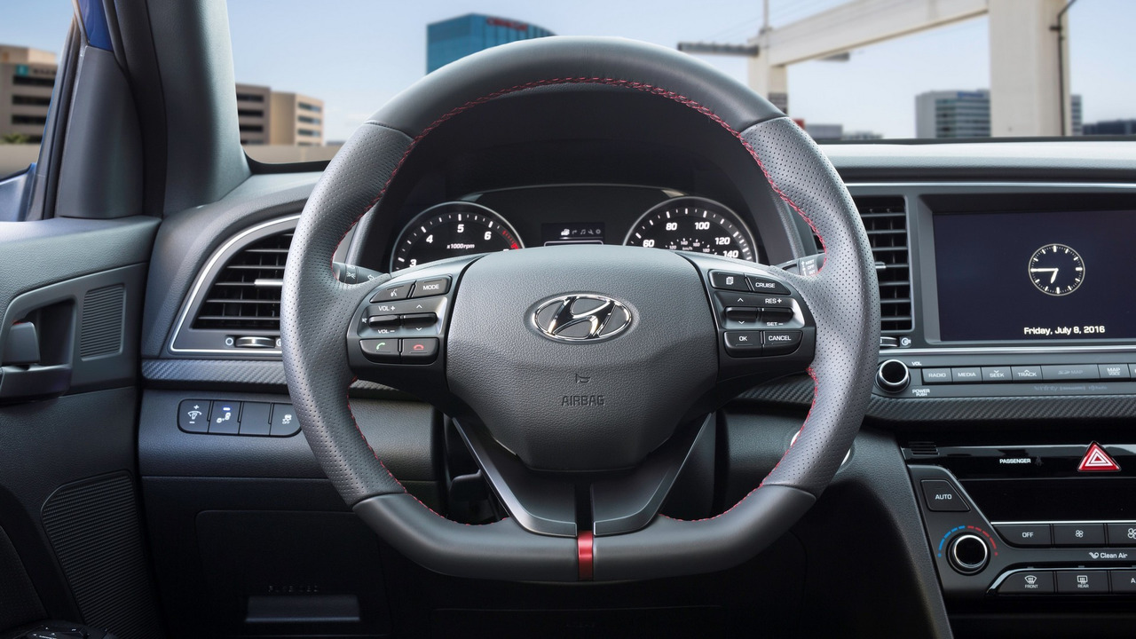 2016 Hyundai Elantra Sport Resim Galerisi