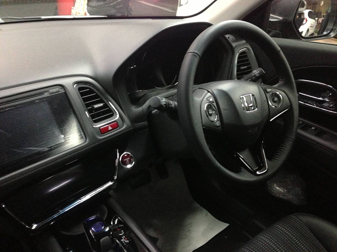 YEN HONDA VEZEL JAPONYA'DA SATITA RESM GALERS