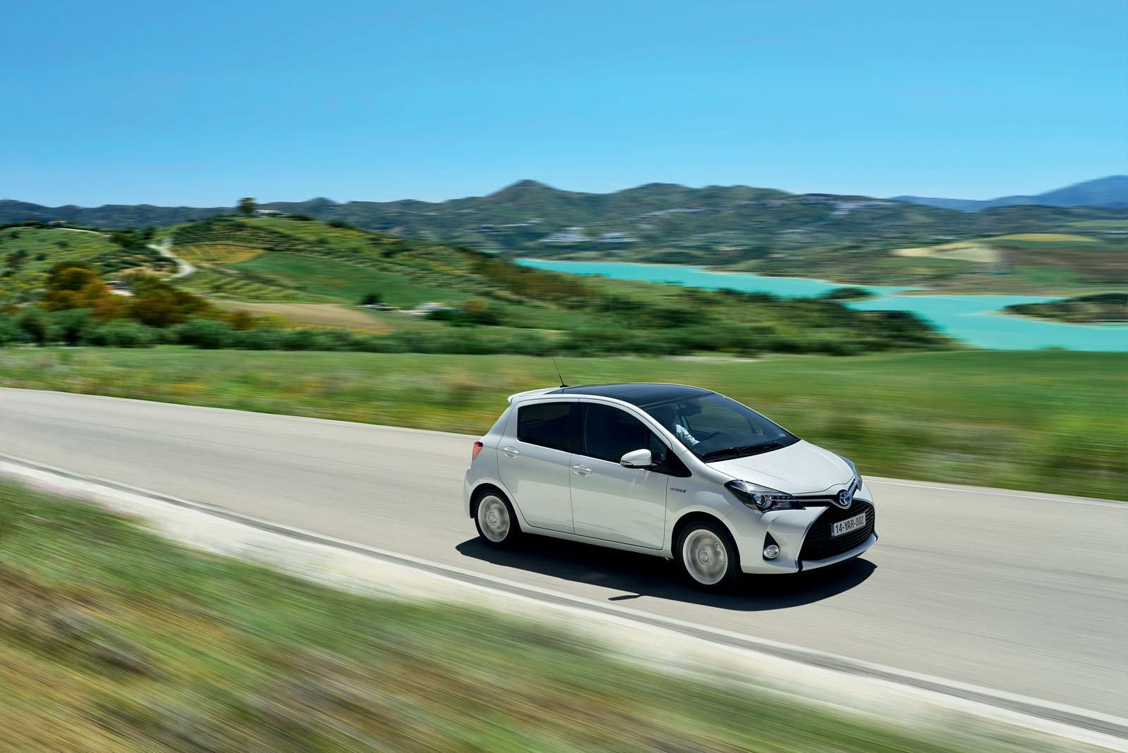 YEN 2015 MAKYAJLI TOYOTA YARS DETAYLI RESM GALERS
