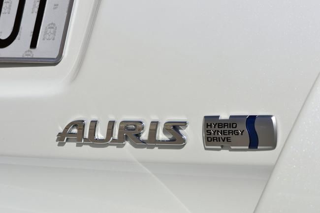 YEN TOYOTA AURS TOURNG SPORTS RESM FOTORAF GALERS