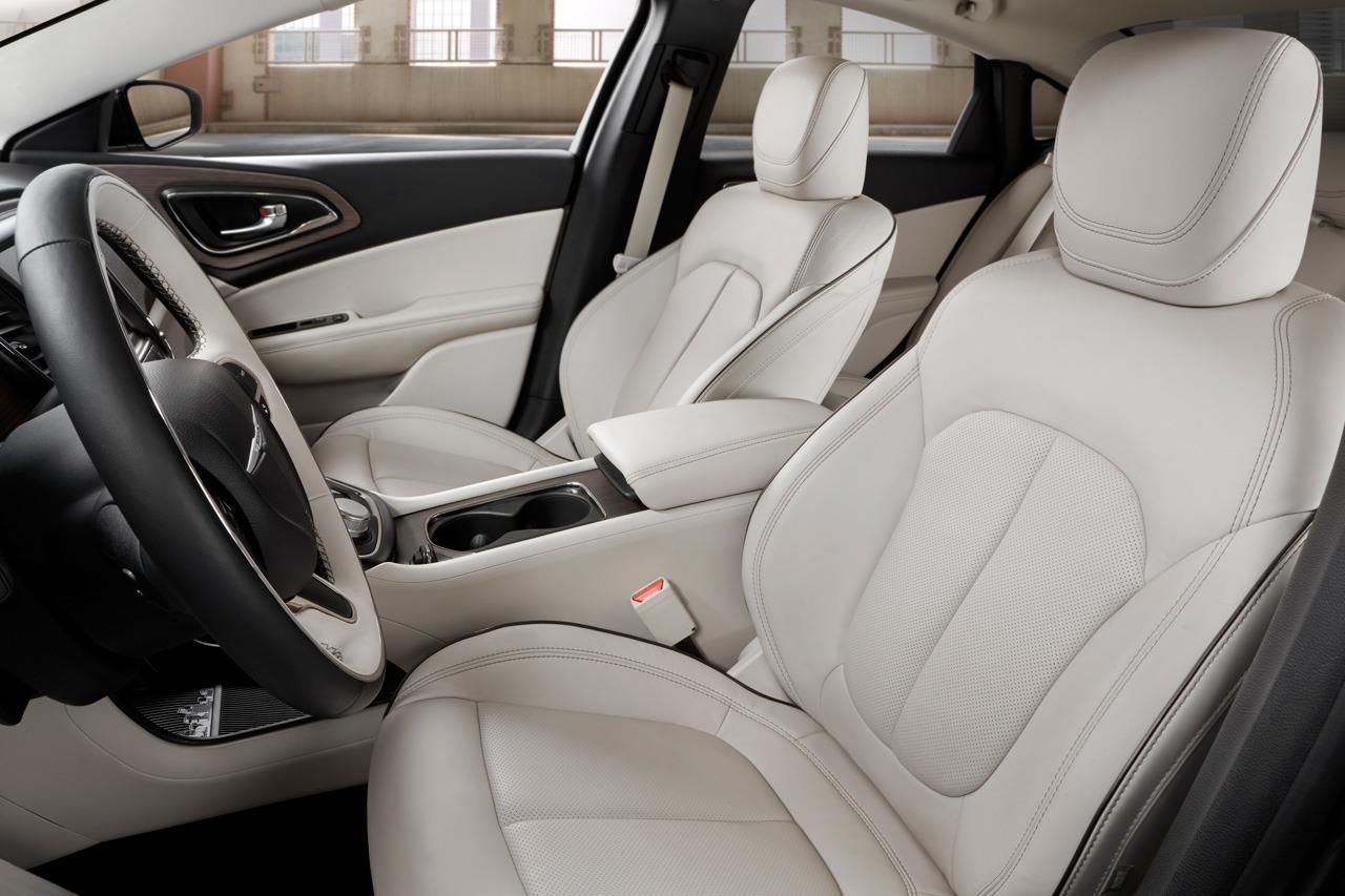 YEN 2015 CHRYSLER 200 AYRINTILI RESM GALERS