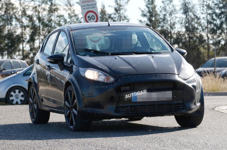 2017 Ford Fiesta resim galerisi
