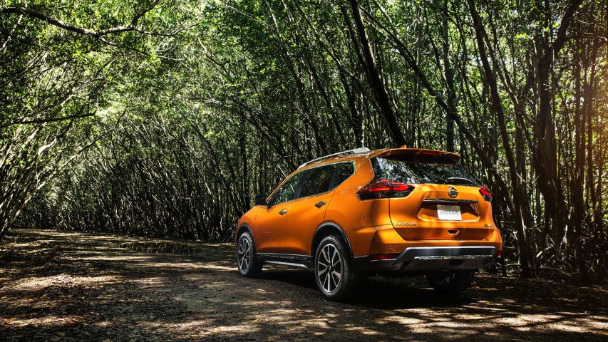 Nissan Rogue 2017 resim galerisi