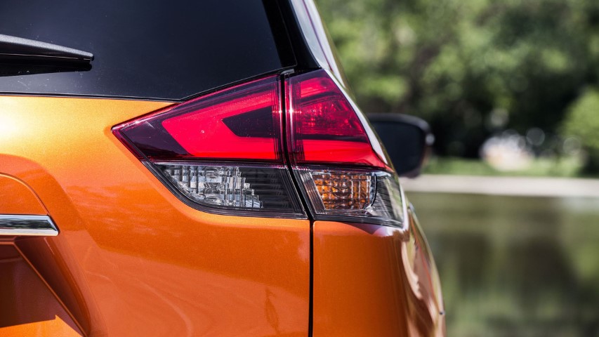 Nissan Rogue 2017 resim galerisi