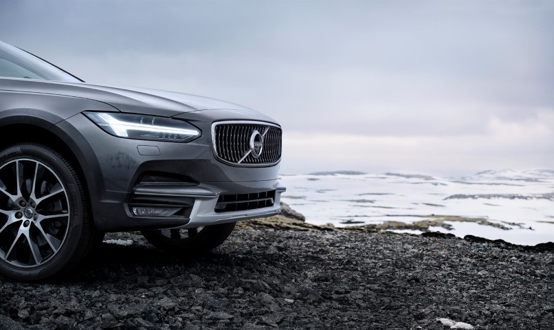Volvo V90 Cross Country yeni resim galerisi