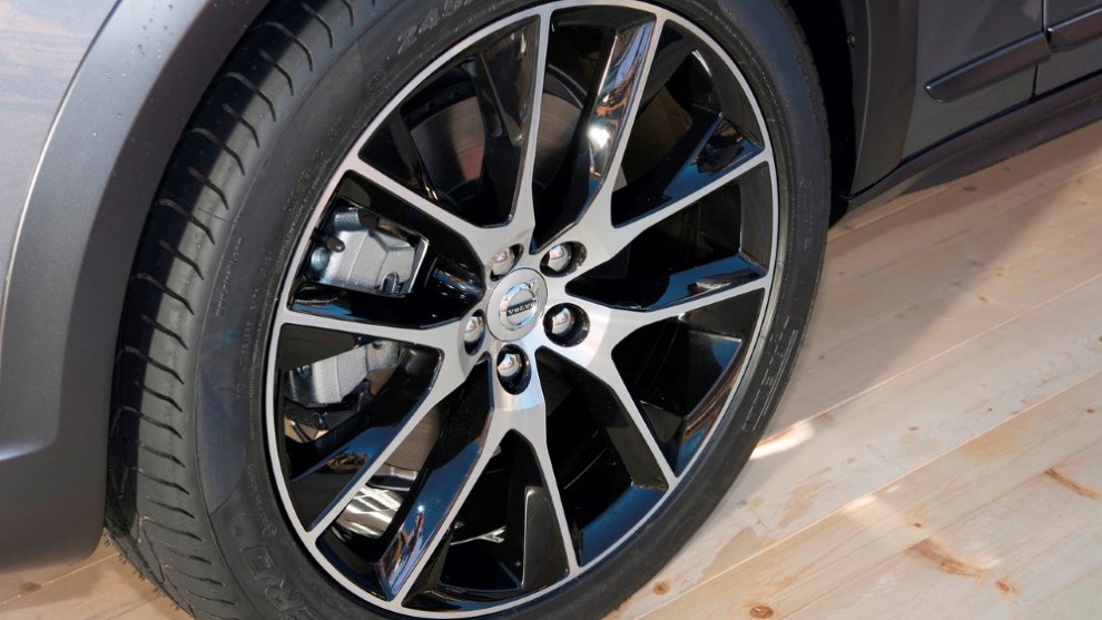 Volvo V90 Cross Country yeni resim galerisi