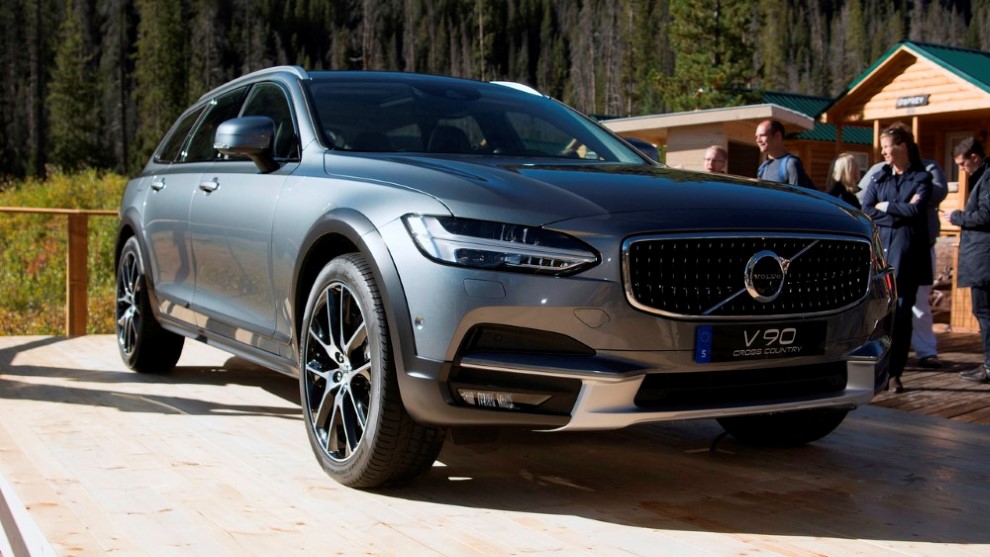 Volvo V90 Cross Country yeni resim galerisi