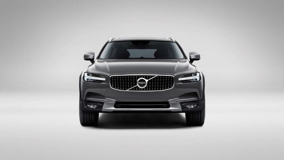 Volvo V90 Cross Country yeni resim galerisi