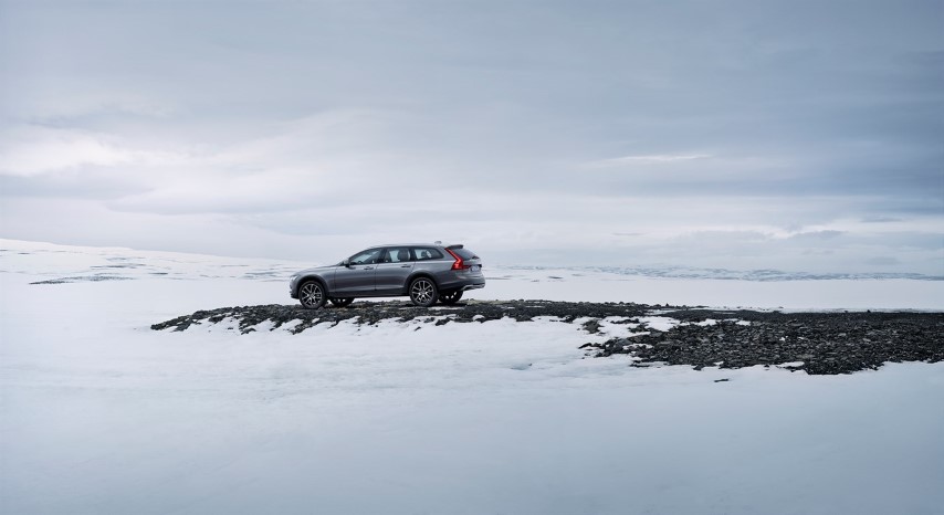 Volvo V90 Cross Country yeni resim galerisi