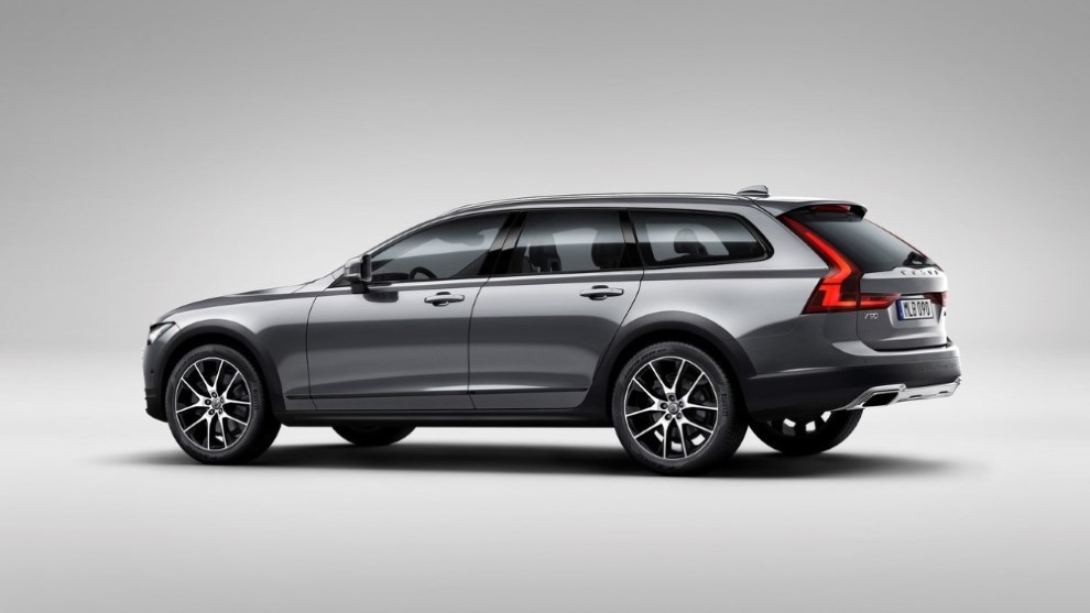 Volvo V90 Cross Country yeni resim galerisi