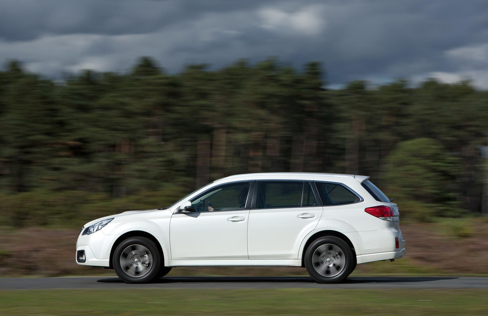 YEN HAFF MAKYAJLI SUBARU OUTBACK RESM GALERS