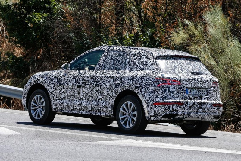 Yedi Audi Q5 resim galerisi