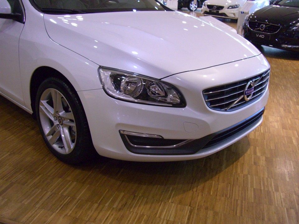 YEN MAKYAJLI 2014 VOLVO S60 SATITA RESM GALERS