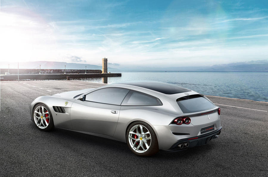 Ferrari GTC4 Lusso T resim galerisi