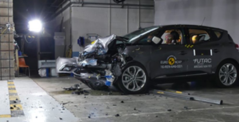 Renault Scenic NCAP'te 5 y�ld�z ald�