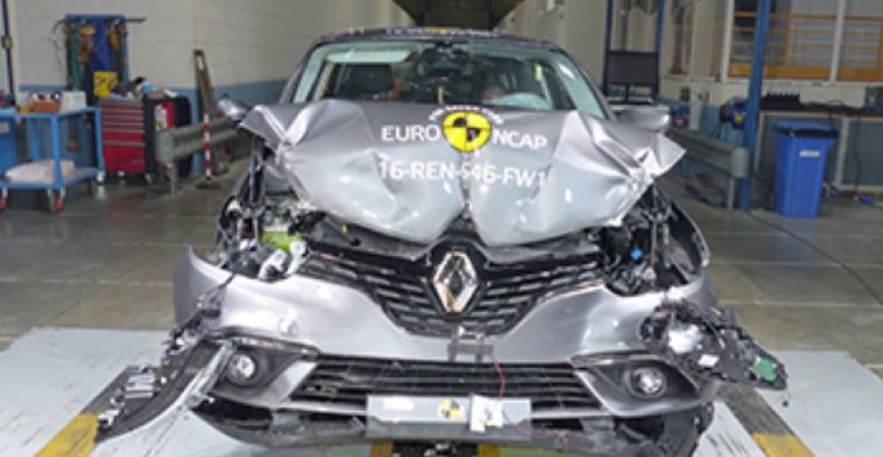 Renault Scenic NCAP'te 5 y�ld�z ald�