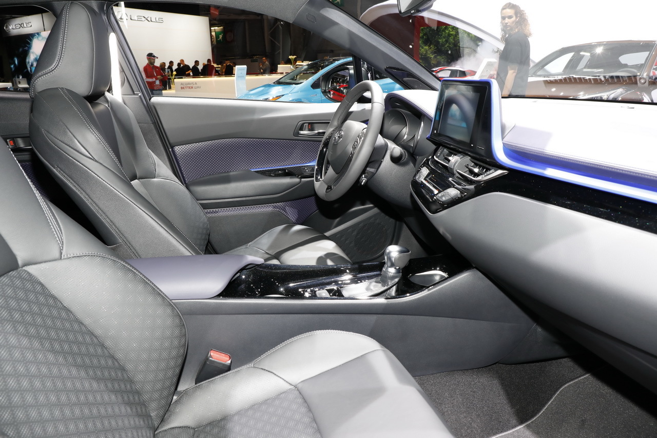Toyota C-HR 2016 Paris Resmi Galerisi