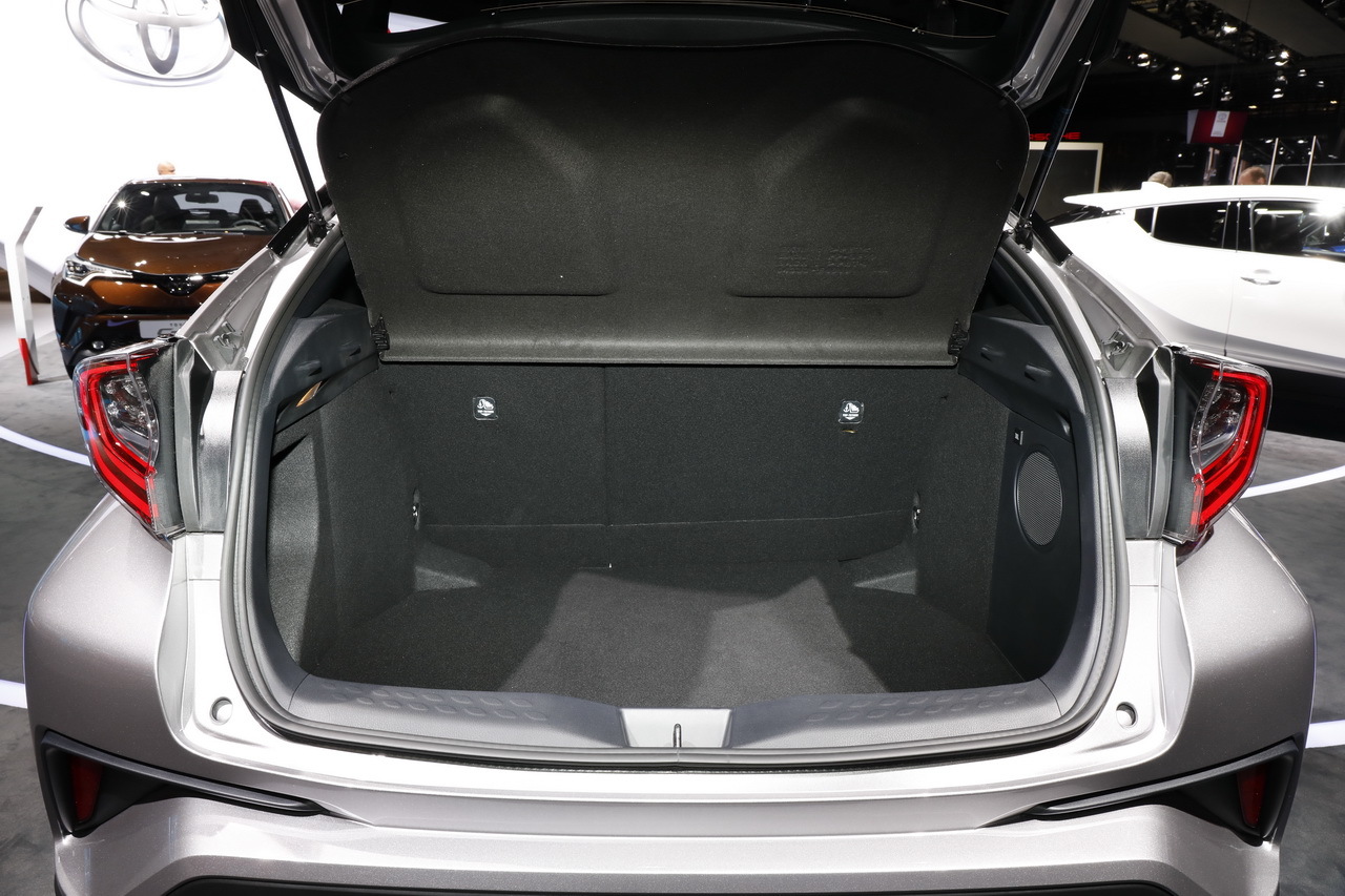 Toyota C-HR 2016 Paris Resmi Galerisi