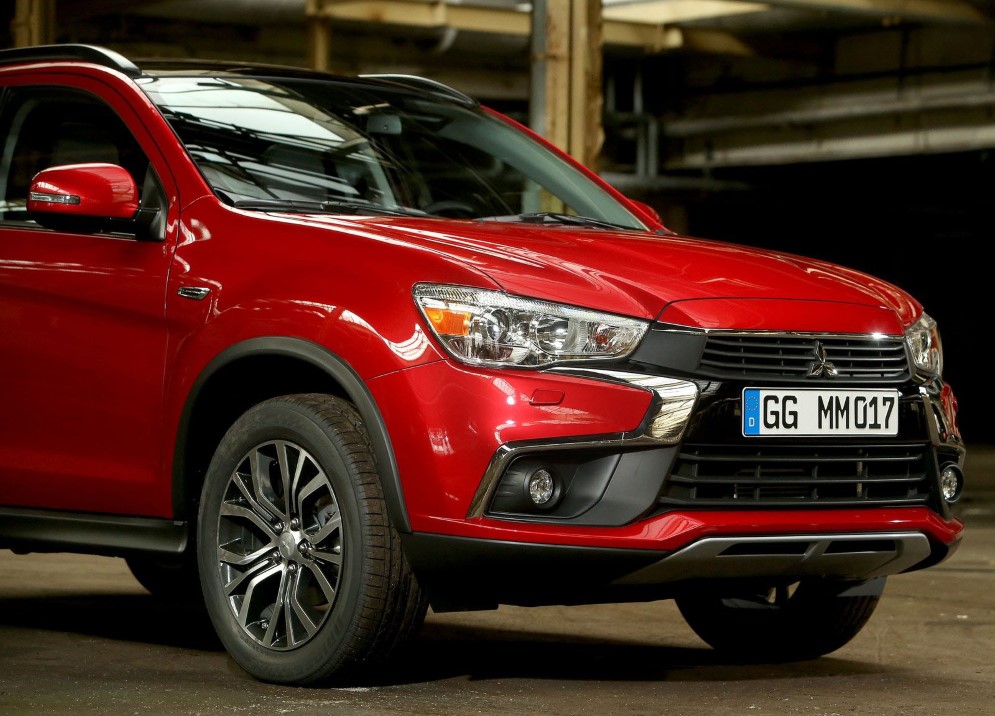 2017 Mitsubishi ASX resim galerisi