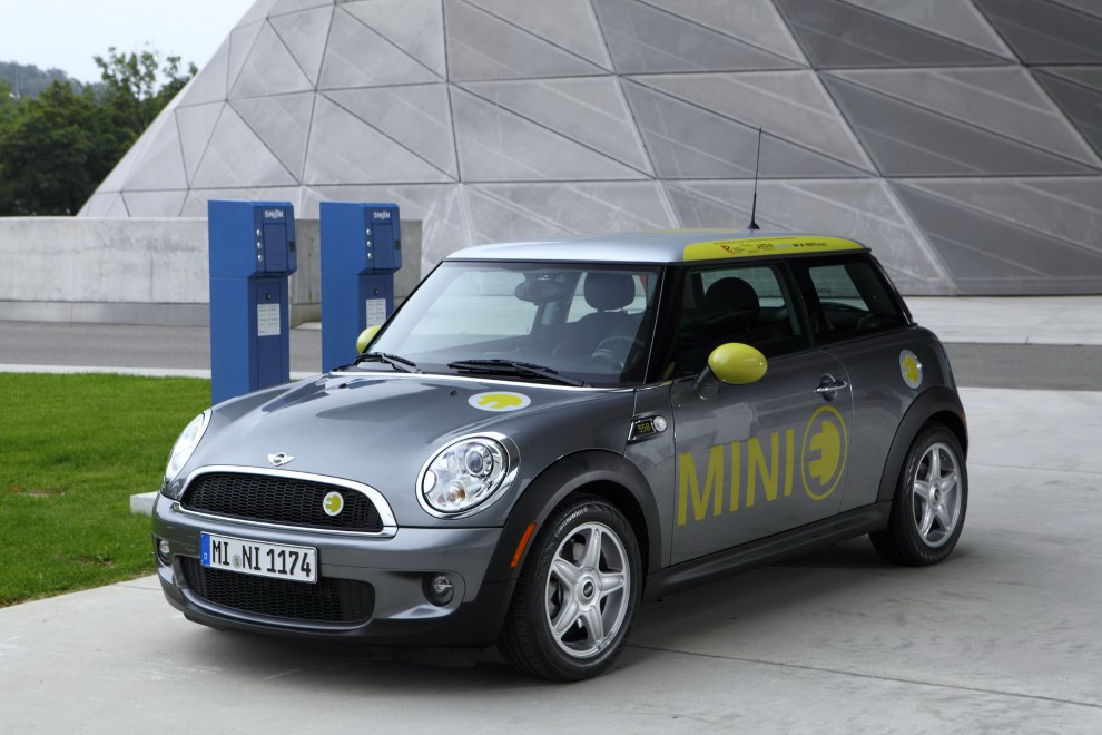 BMW Electric Mini ve X3 SUV ile Mercedes�e rakip olacak