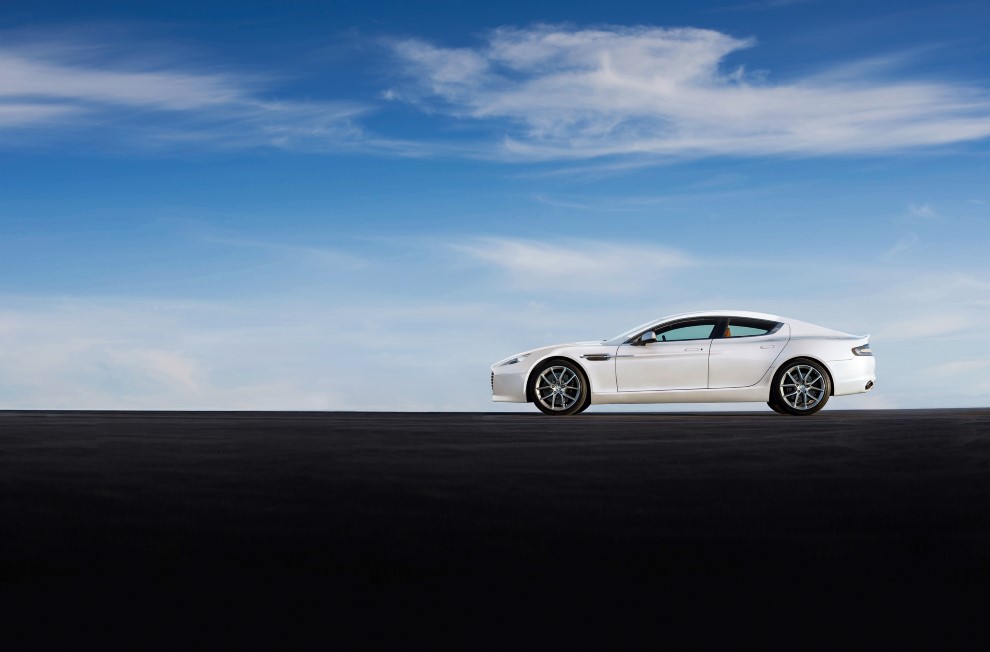 ASTON MARTIN 2016DA TRKYEDE EN FAZLA RAPIDE S SATTI
