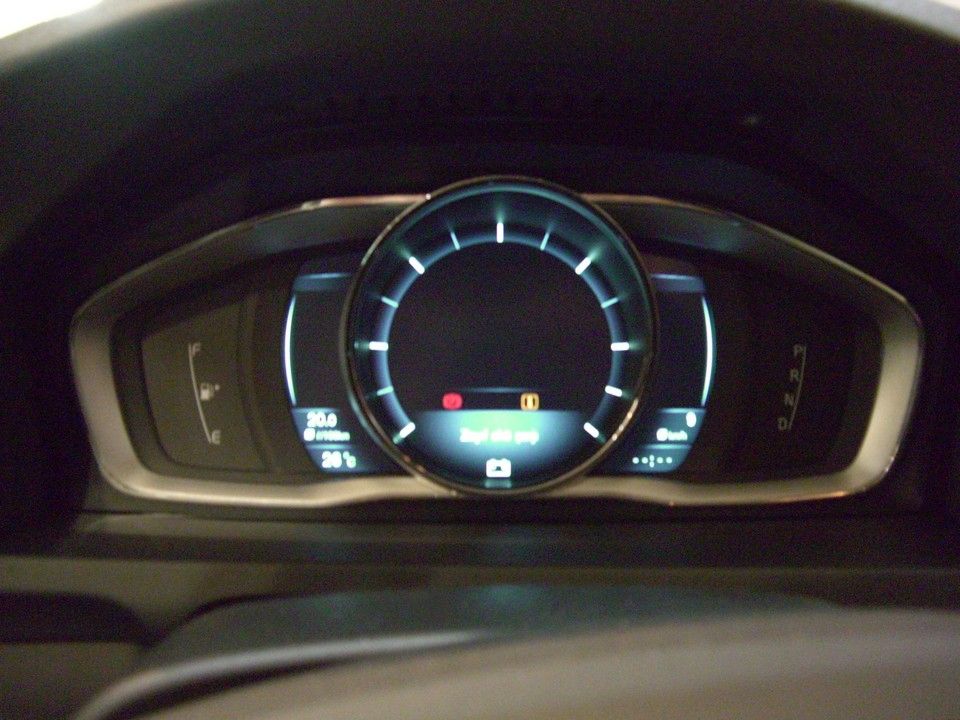 YEN MAKYAJLI 2014 VOLVO S60 SATITA RESM GALERS