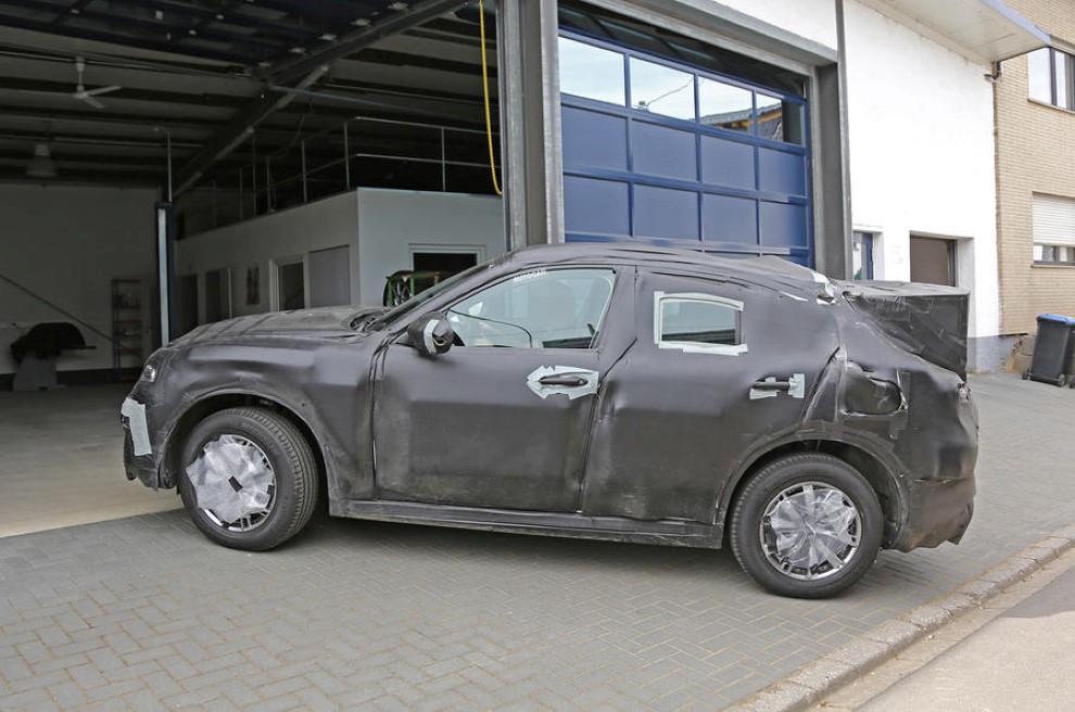 Alfa Romeo Stelvio�dan yeni casus foto�raflar