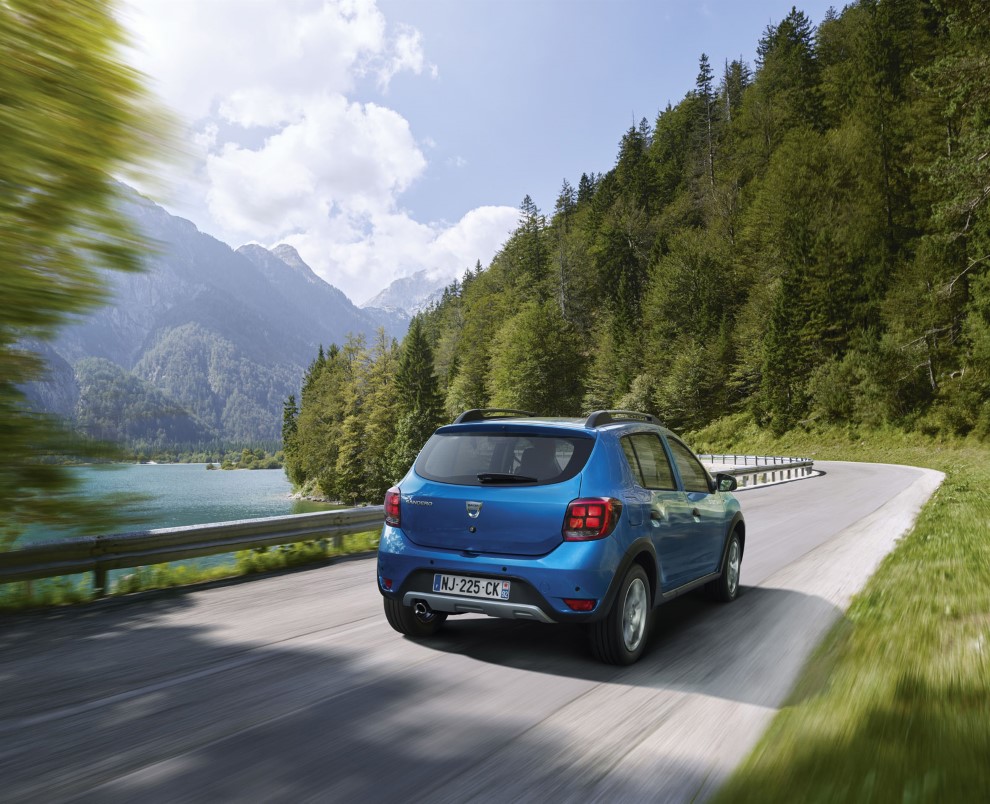 Renault kendi g�ncel Dacia versiyonlar�n� ��kart�yor