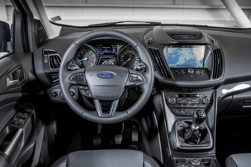 Yeni Ford Kuga detayl� resim galerisi