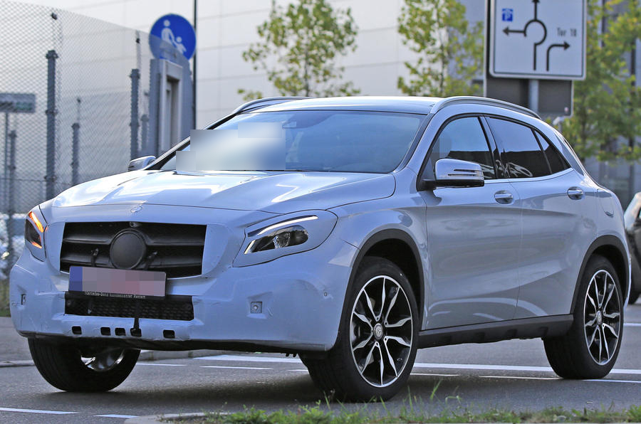 G�ncellenen Mercedes-Benz GLA test esnas�nda g�r�nt�lendi