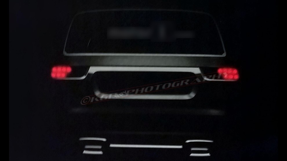 2018 Jeep Wrangler ve 2019 Grand Wagoneer�den ilk g�r�nt�ler mi?