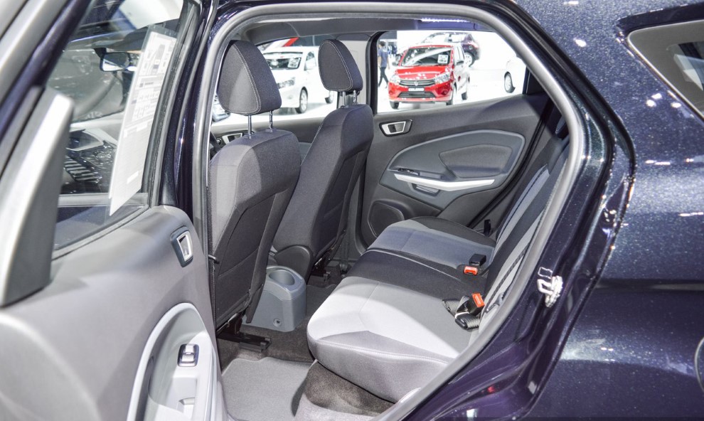 2016 Ford EcoSport resim galerisi