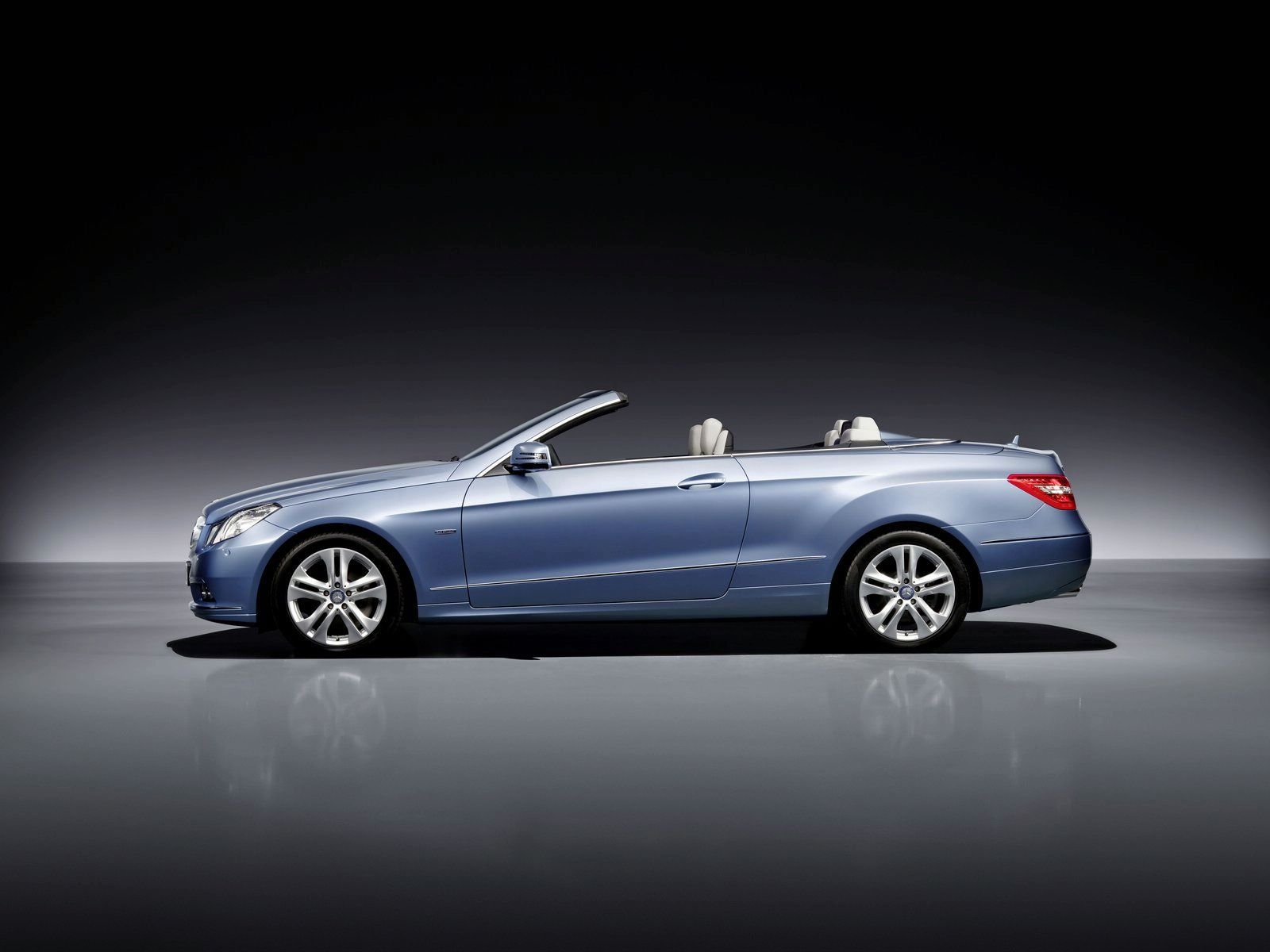 MERCEDES E CONVERTIBLE (2010) GALER