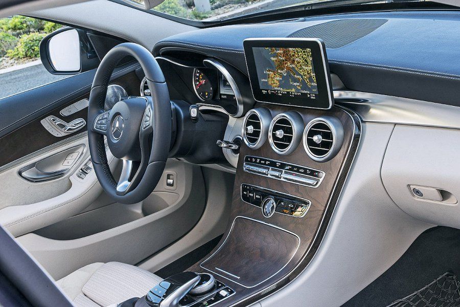 YEN MERCEDES C SERS AVRUPA YOLLARINDA RESM GALERS