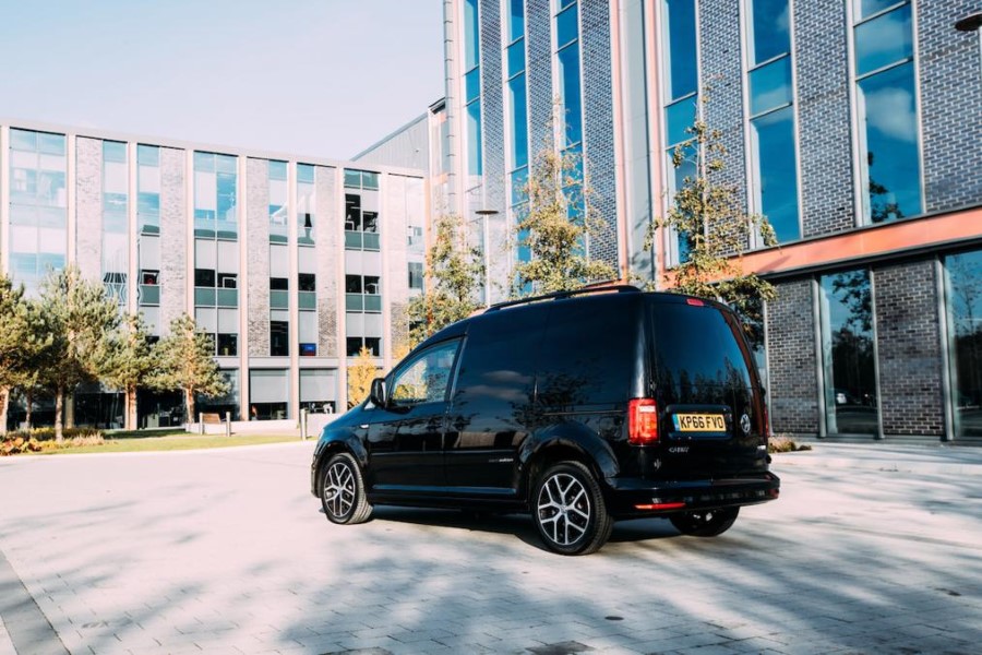 Volkswagen Caddy Black Edition resim galerisi