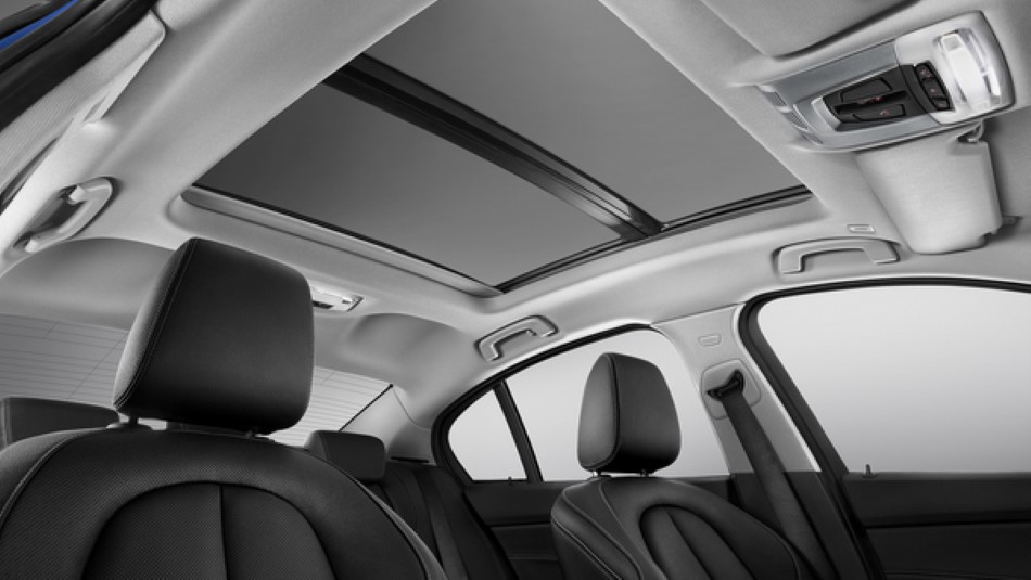 BMW 1 Serisi Sedan resim galerisi