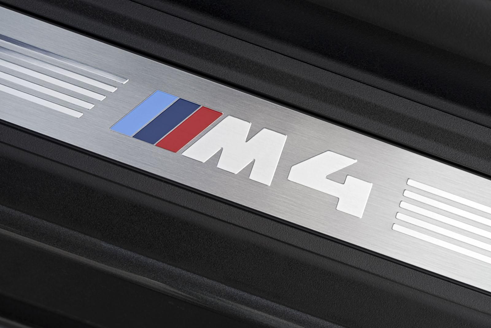 YEN 2014 BMW M4 CONVERTBLE RESM FOTORAF GALERS
