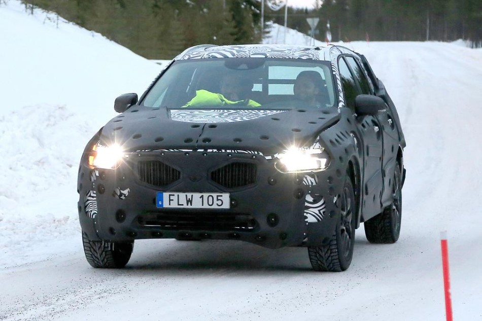 Yeni Volvo XC60'dan g�r�nt�ler