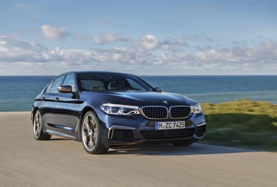 Yeni BMW M550i xDrive resim galerisi