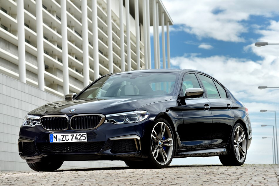 Yeni BMW M550i xDrive resim galerisi