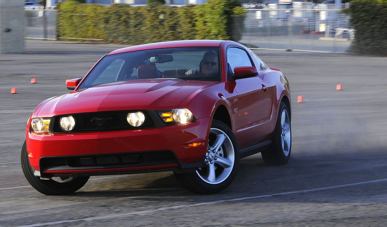 FORD MUSTANG (2010) GALER