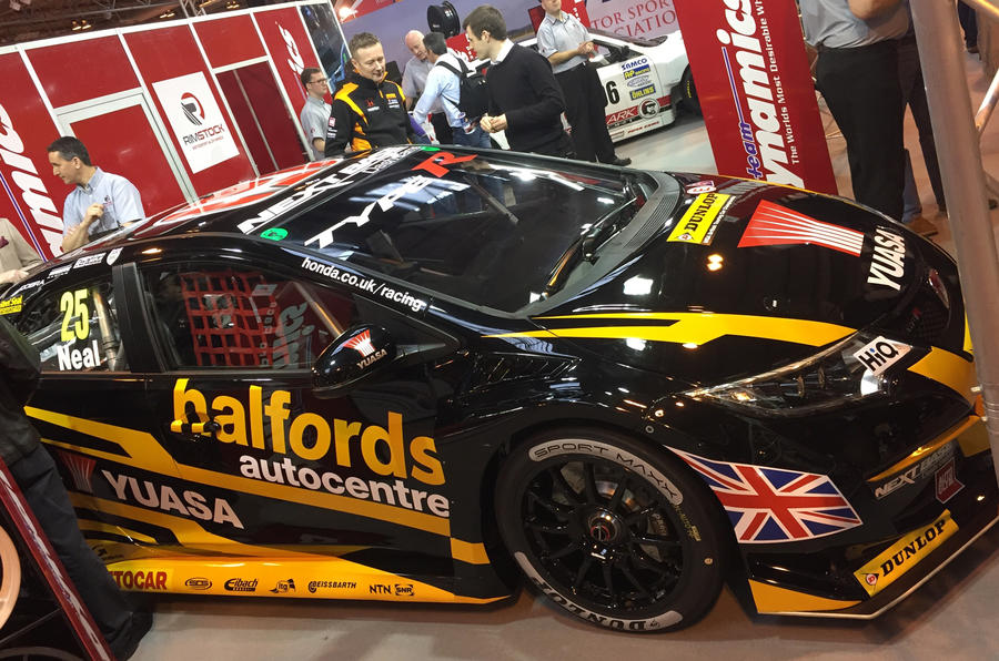 2017 Honda Civic Type R BTCC yar�� otomobili resim galerisi