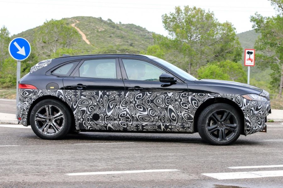 Jaguar E-Pace casus foto�raflar