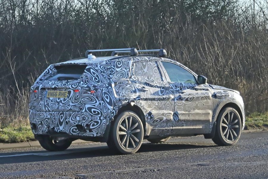Jaguar E-Pace casus foto�raflar