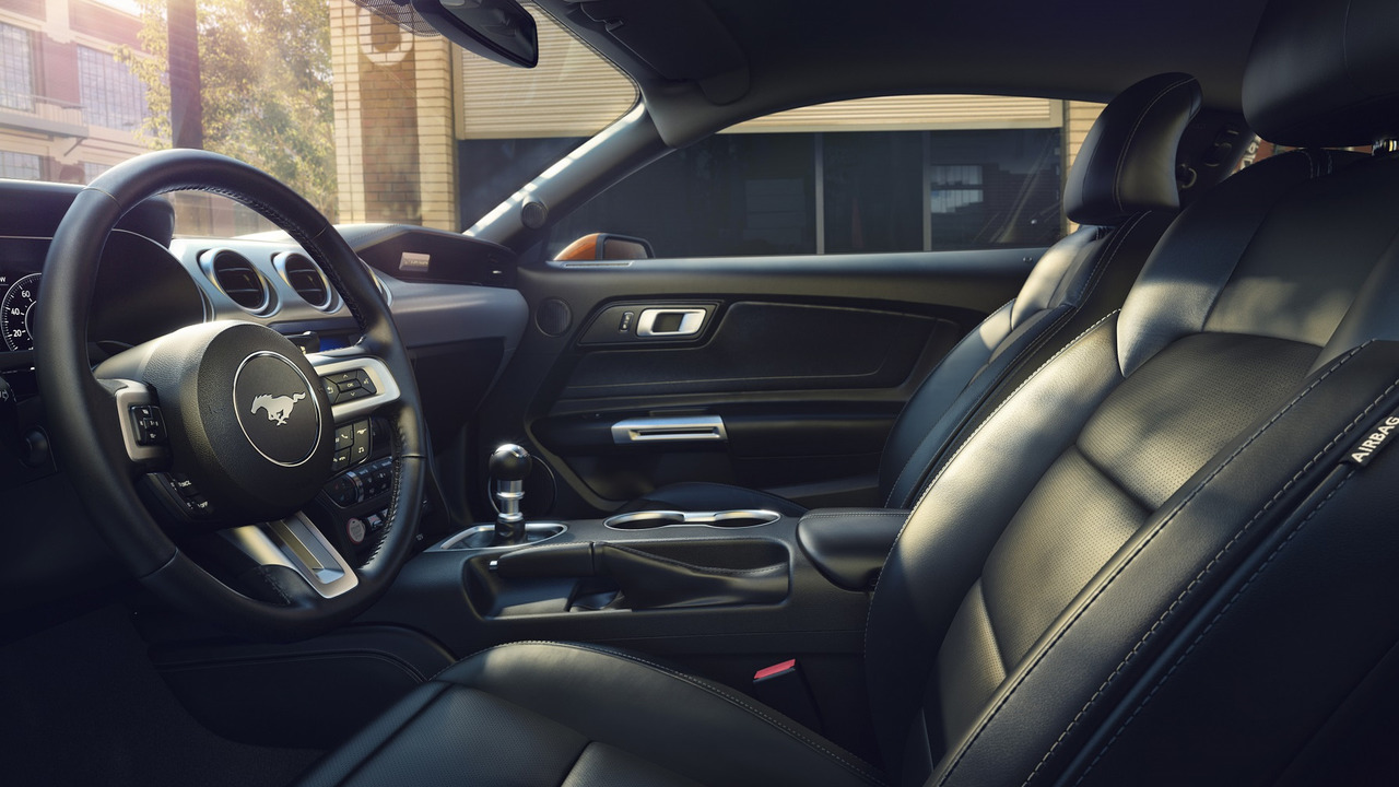 2018 Ford Mustang resim galerisi